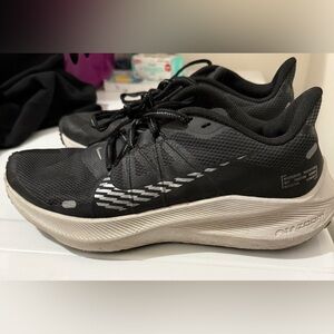 Nike Men's Black and Gray Athletic Shoes